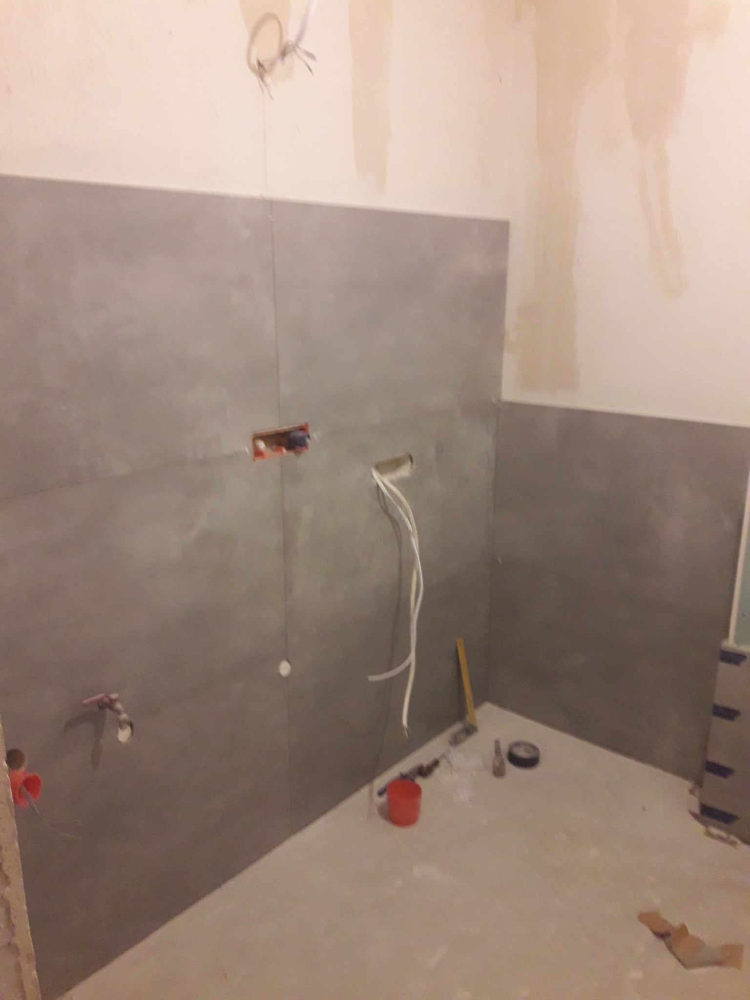 Format 120x60 bateria podtynkowa