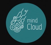 Grafika wektorowa przedstawiająca stylizowaną chmurę z elementami obwodów scalonych, połączoną z napisem 'mind Cloud', umieszczona na turkusowym tle w kształcie koła.