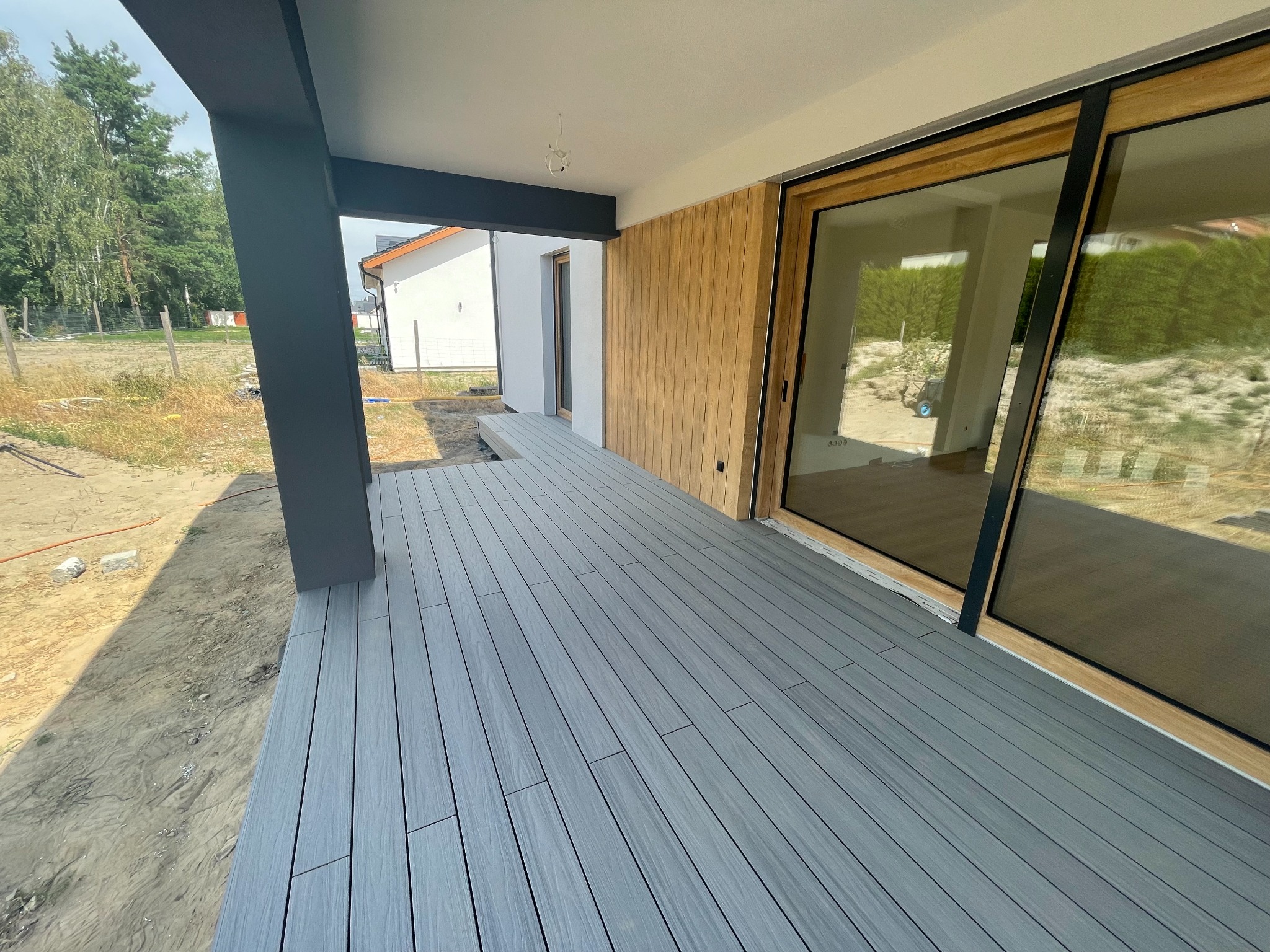 Taras z deski kompozytowej Lenta w kolorze szarym