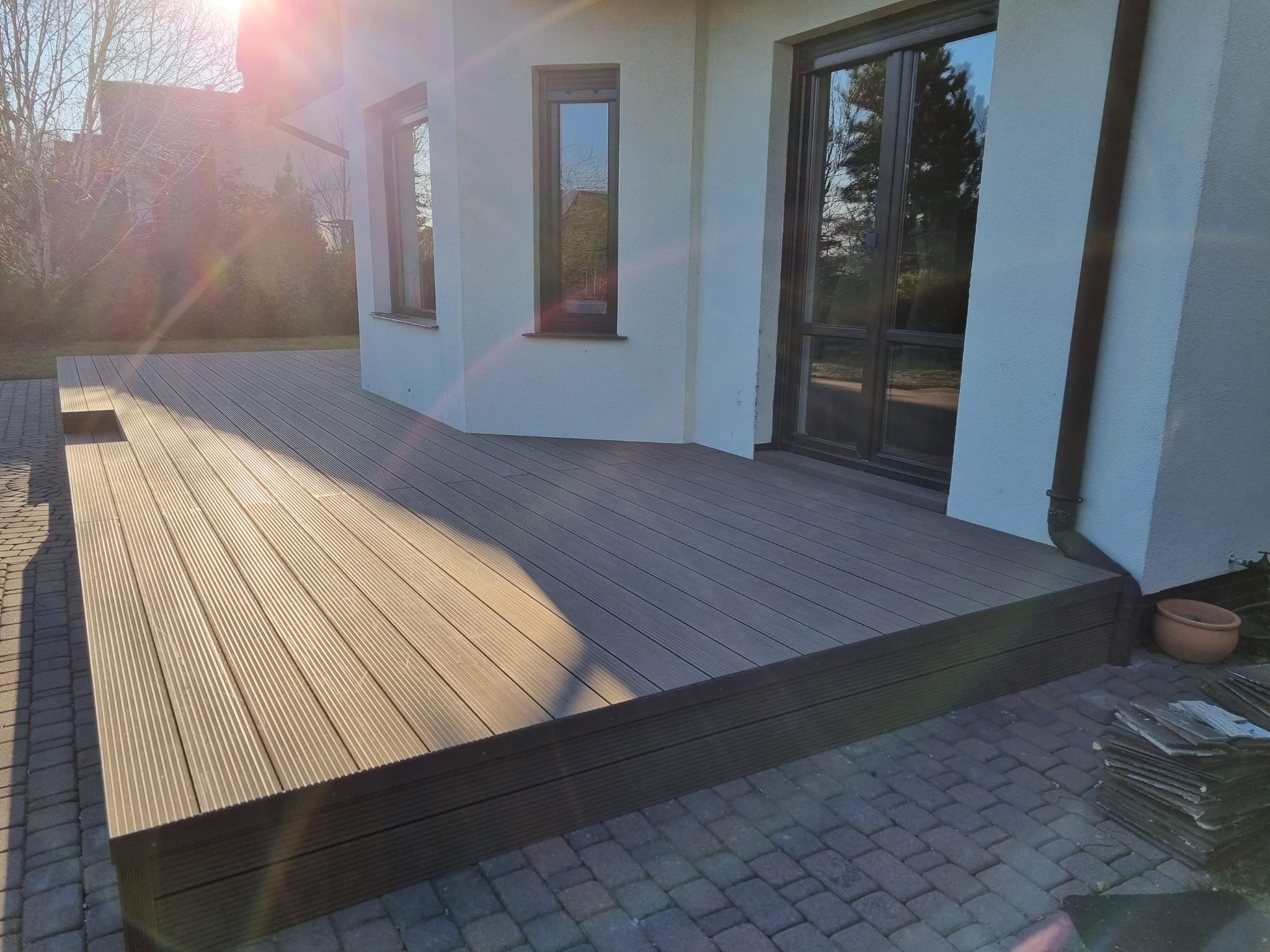 Taraz z deski kompozytowej Gamrat kolor brąz.