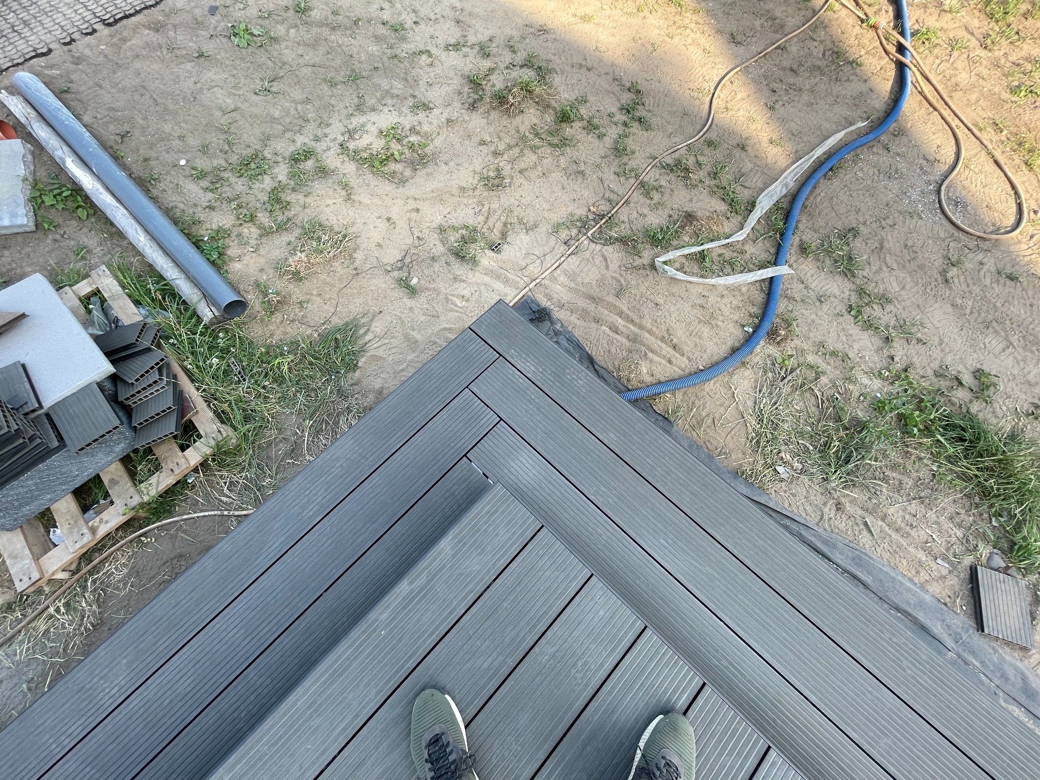 Jeden ze sposobów wykończenia stopni na taras.