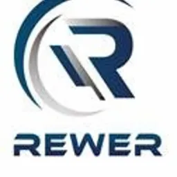 Logo firmy REWER z motywem graficznym w odcieniach szarości i błękitu, stylizowane na literę R, pod spodem nazwa firmy.