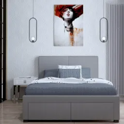 Nowoczesna sypialnia w szarościach z łóżkiem z pojemnikiem, szafą wnękową z oświetleniem LED i abstrakcyjnym obrazem nad wezgłowiem.