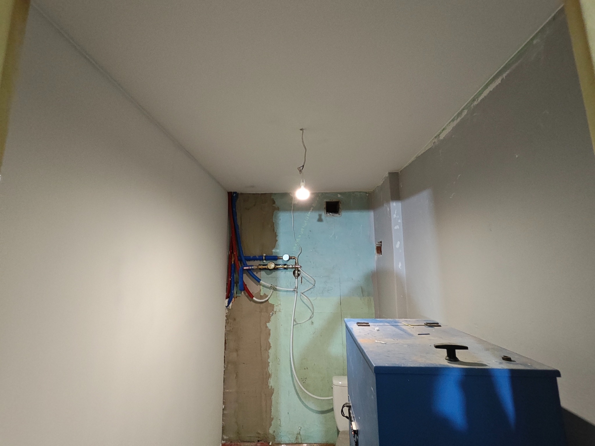 Sufit podwieszany i przedścianka