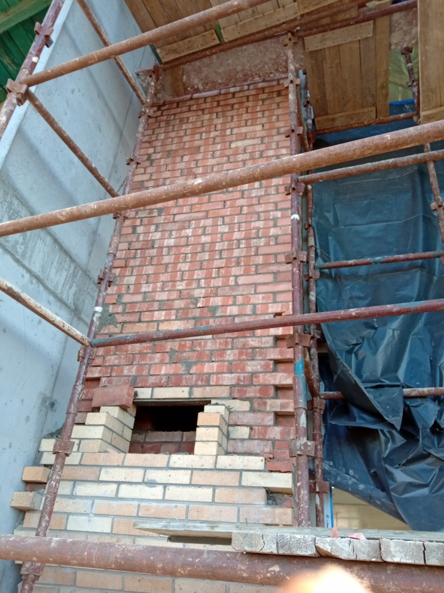 14 metrowy filar kominowy