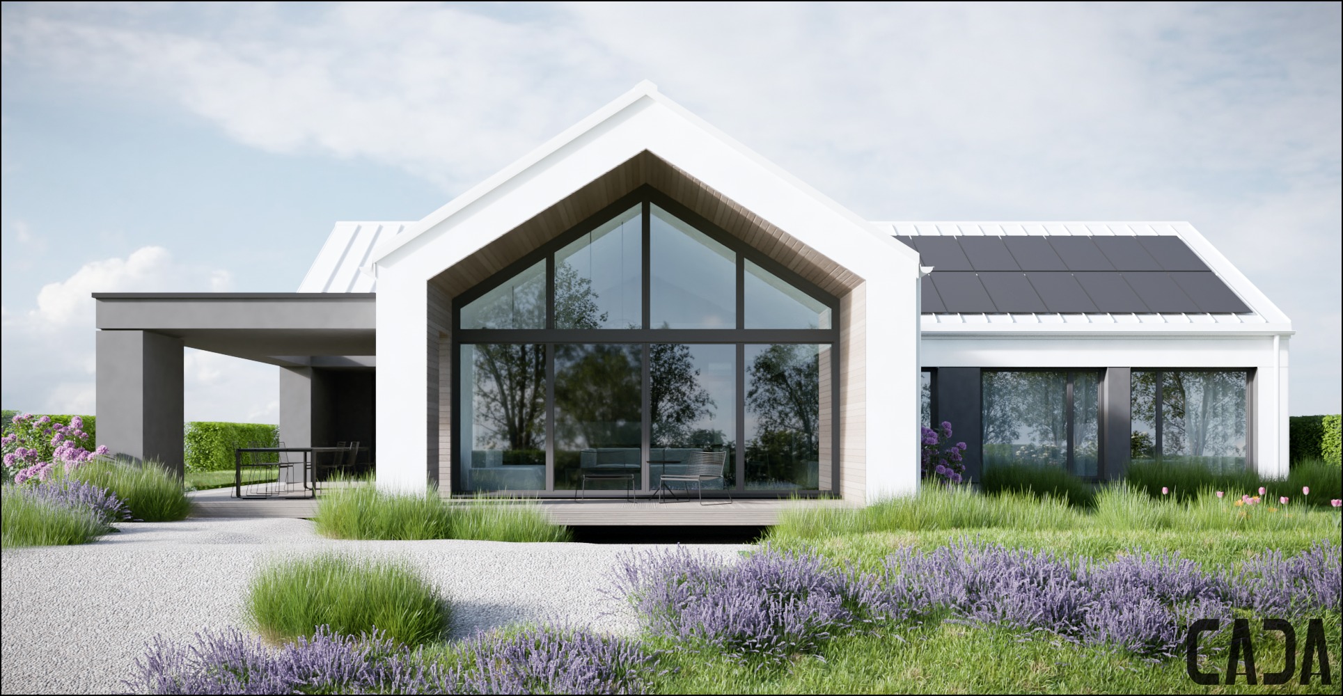 Nowoczesny dom jednorodzinny z białymi ścianami, dużym oknem szczytowym i panelami słonecznymi na dachu, otoczony kwitnącą lawendą i żwirowym podłożem.