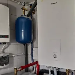 Fotowoltaika ATN Energy, Pompy ciepła Budotom, siostrzane firmy