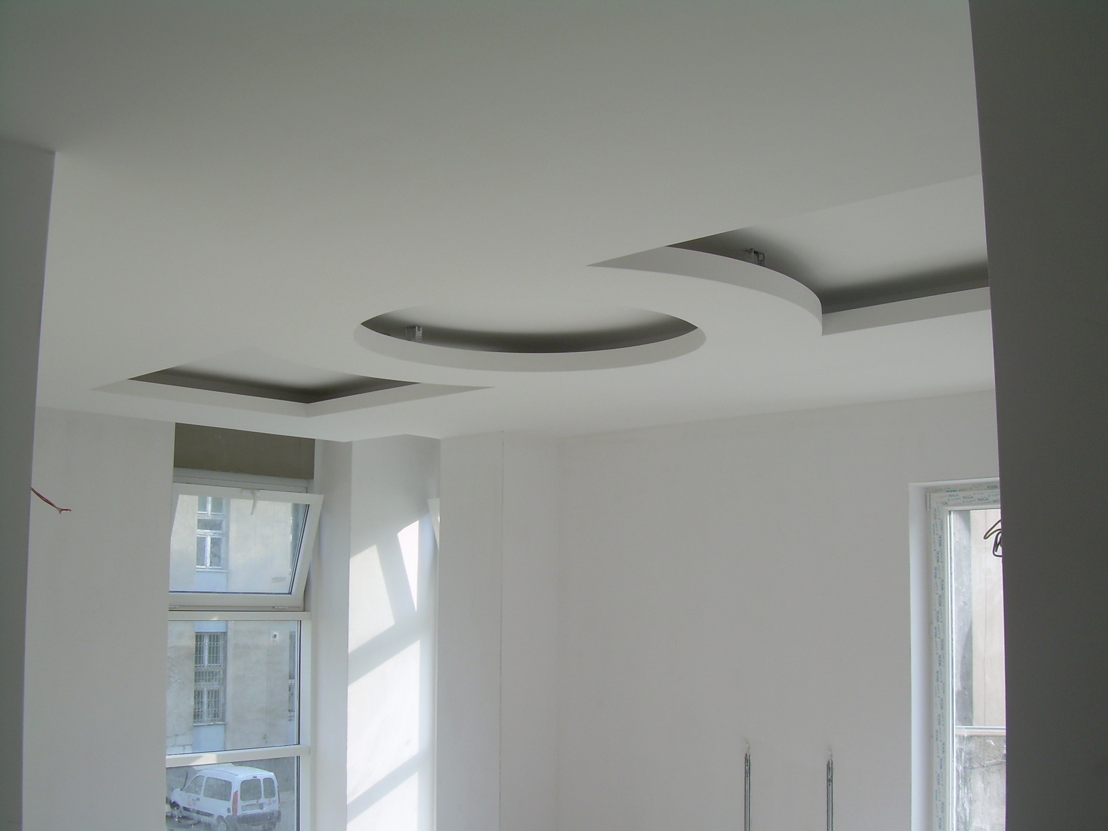 zabudowy i sufity podwieszane z płyt g-k