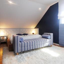 Sypialnia w domu jednorodzinnym