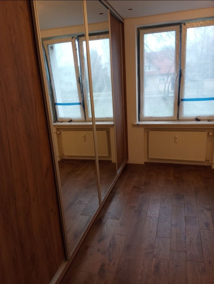 Podlogi, szafy na wymiar