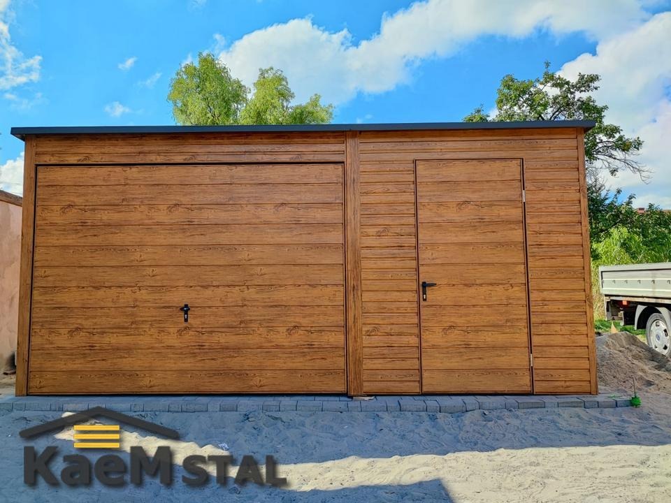 Garaż blaszany 5x5 z dachem ze spadem w tył