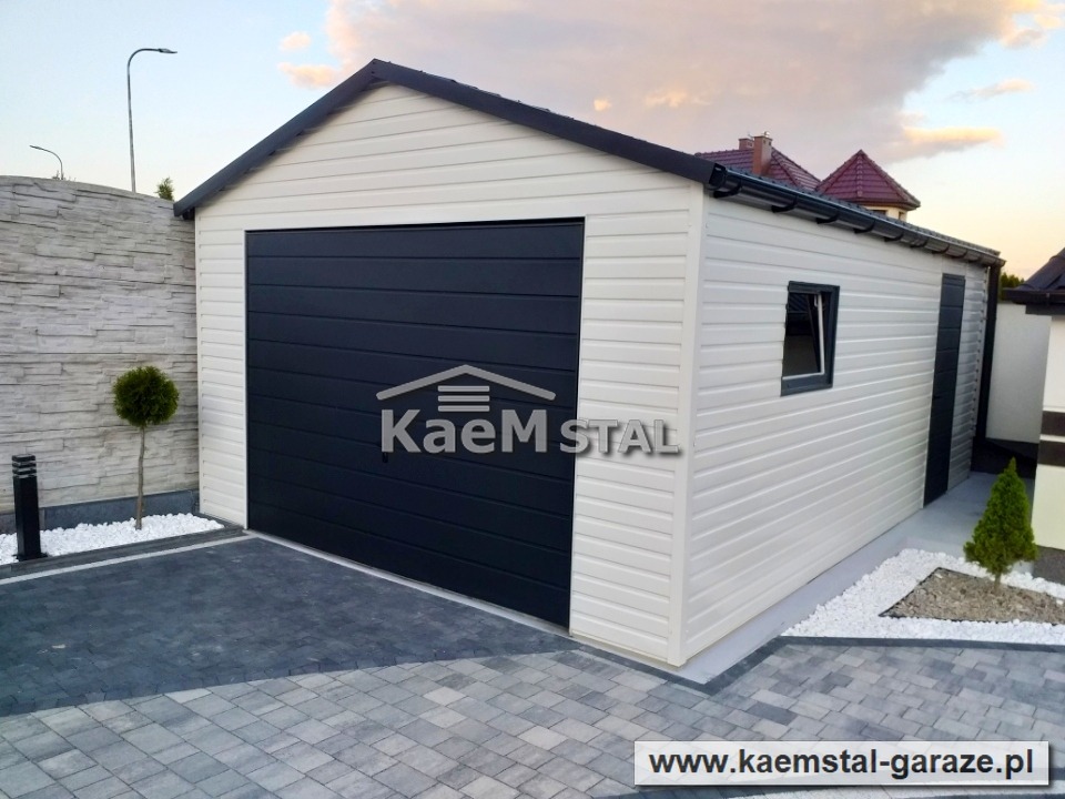 Garaż 4x6 Kolor Biały 9010 Brama Grafit 7016 Dach Czarny 9005