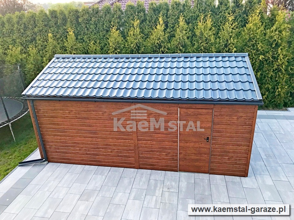 Garaż 4x6 Kolor orzech Brama orzech Dach grafit