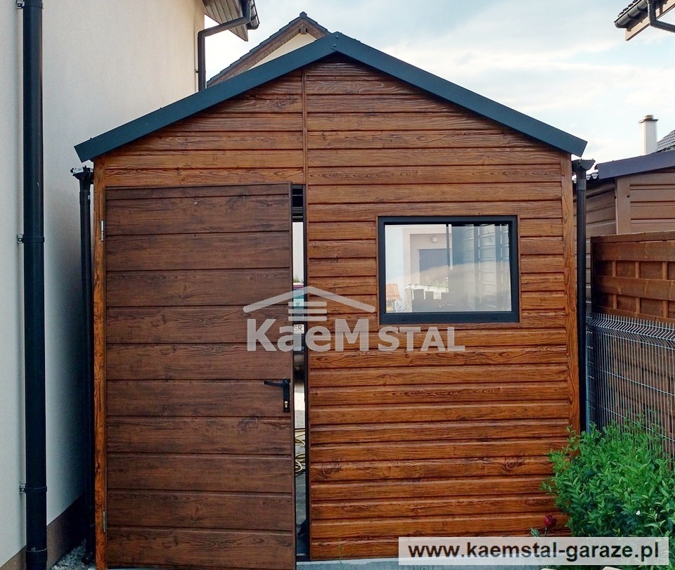 Garaż 2,5x5 Kolor złoty dąb jasny Drzwi orzech Dach grafit MAT