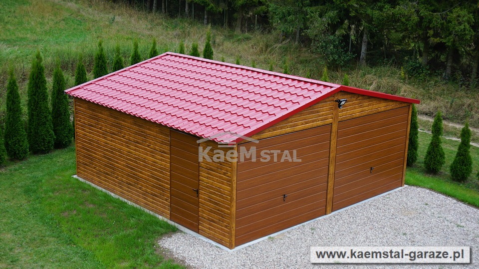 Garaż 6x5,80 Kolor złoty dąb jasny Bramy złoty dąb ciemny Dach czerwony 3011