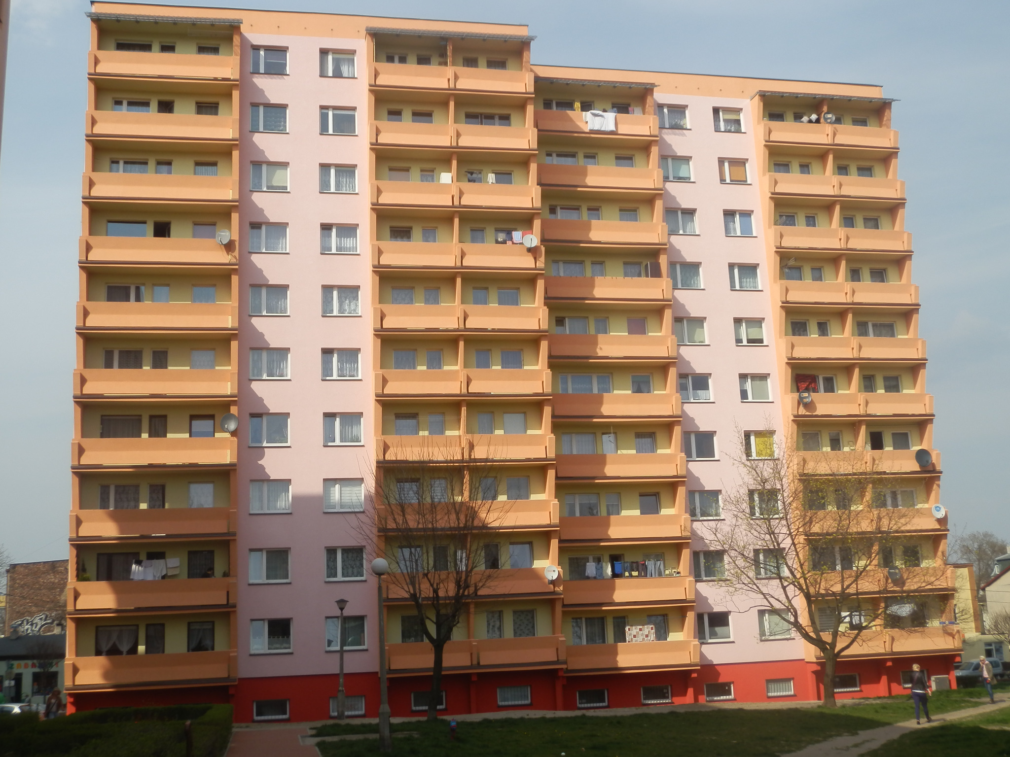 Ocieplenie budynku mieszkalnego wielorodzinnego Dabrowa Górnicza ul. Okrzei