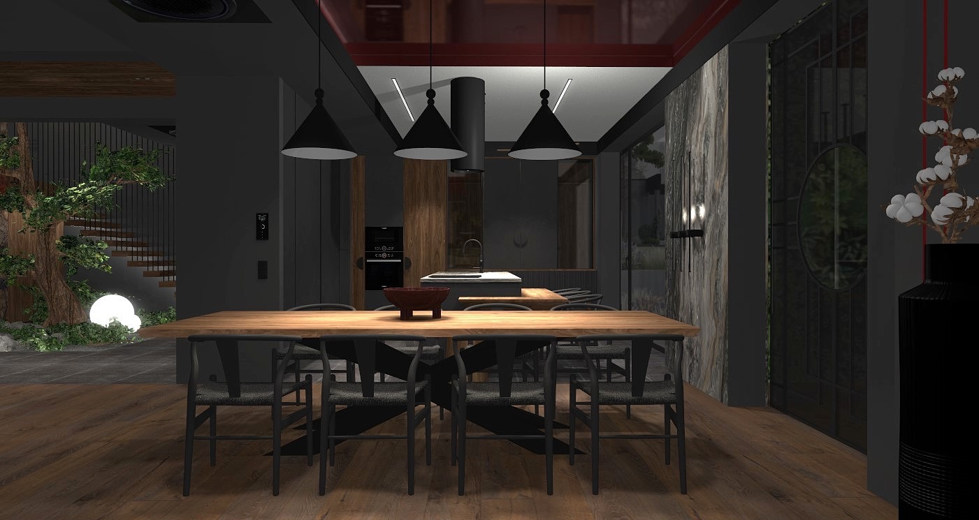 Nowoczesna jadalnia z drewnianym stołem i czarnymi krzesłami, oświetlona trzema wiszącymi lampami w kształcie stożków, z widokiem na wewnętrzny ogród z krętymi schodami i kulistymi lampami.
