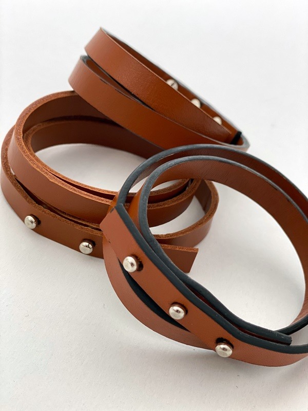 Bransoletki Skórzane