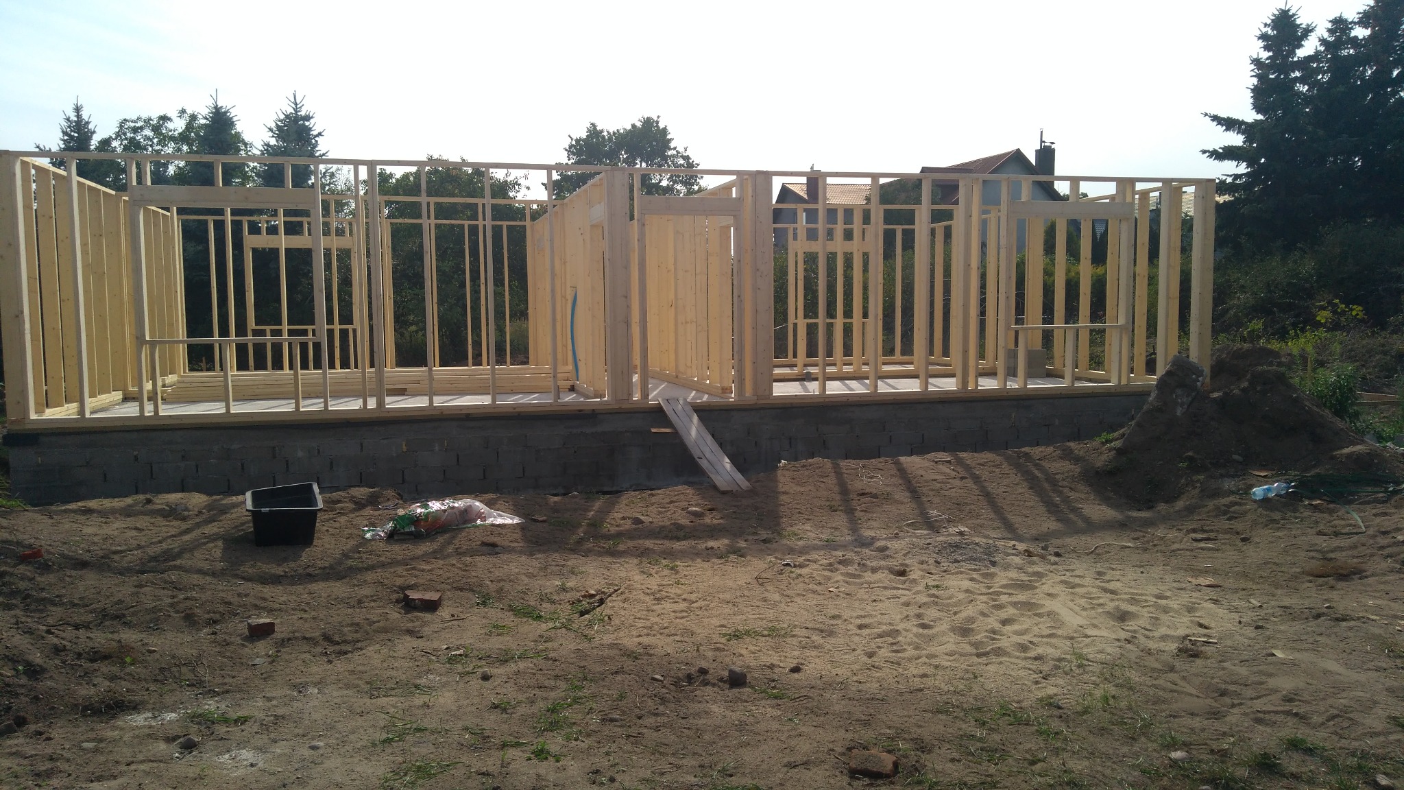 sciany budynku obrys