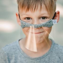 mini przyłbica usta- nos dla dzieci 