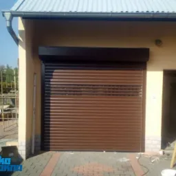 Brama rolowana kolor: brąz 09