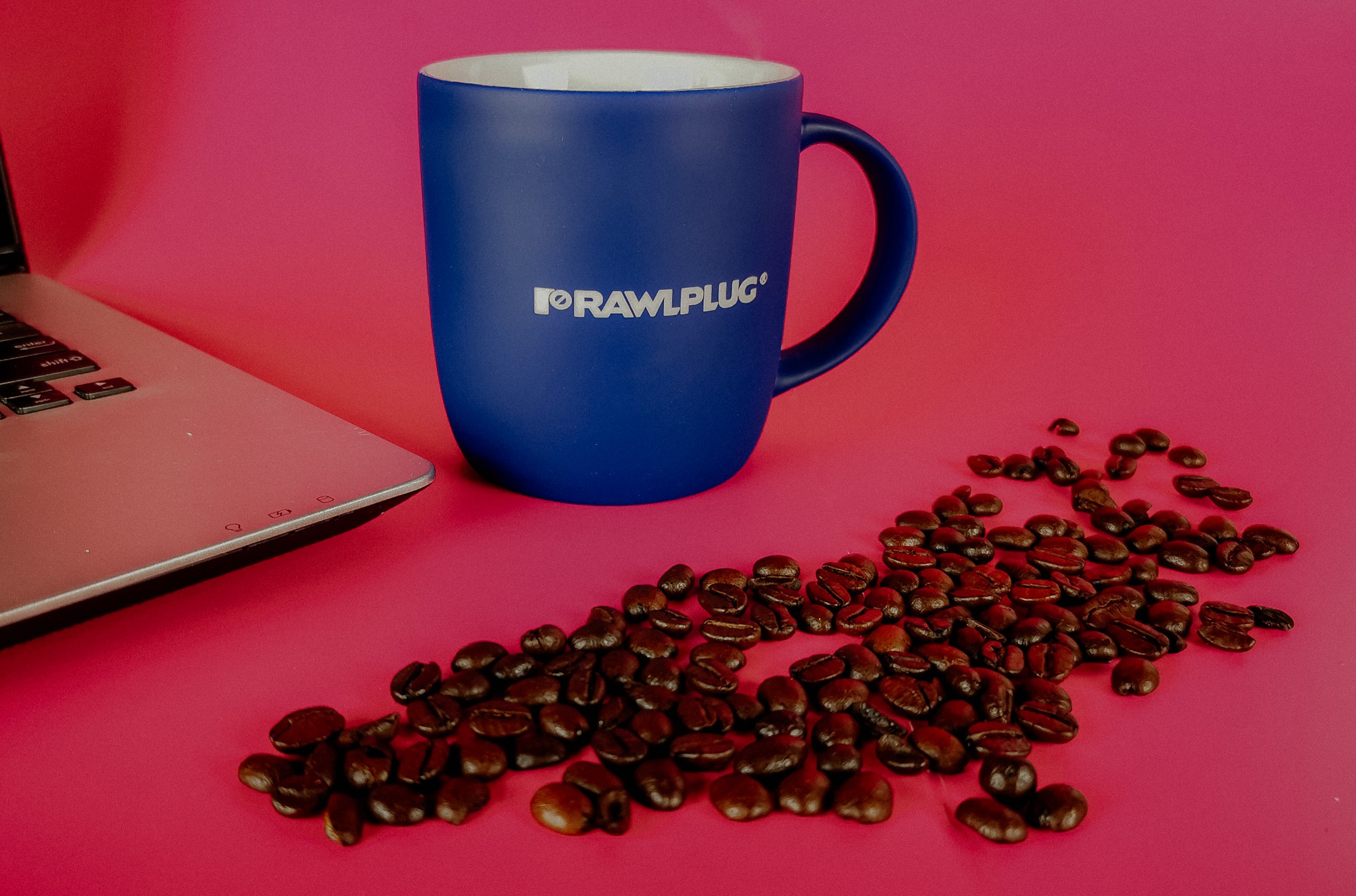 Kubek z logiem firmy