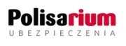 Logo firmy Polisarium Ubezpieczenia z czarnym napisem 'Polisarium' i czerwonym 'ium', pod spodem szary napis 'UBEZPIECZENIA'.