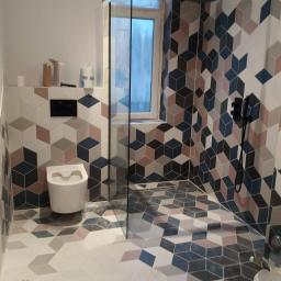 Oferuje usługi glazurnicze oraz remonty mieszkań Kraków Małopolska 791903364 