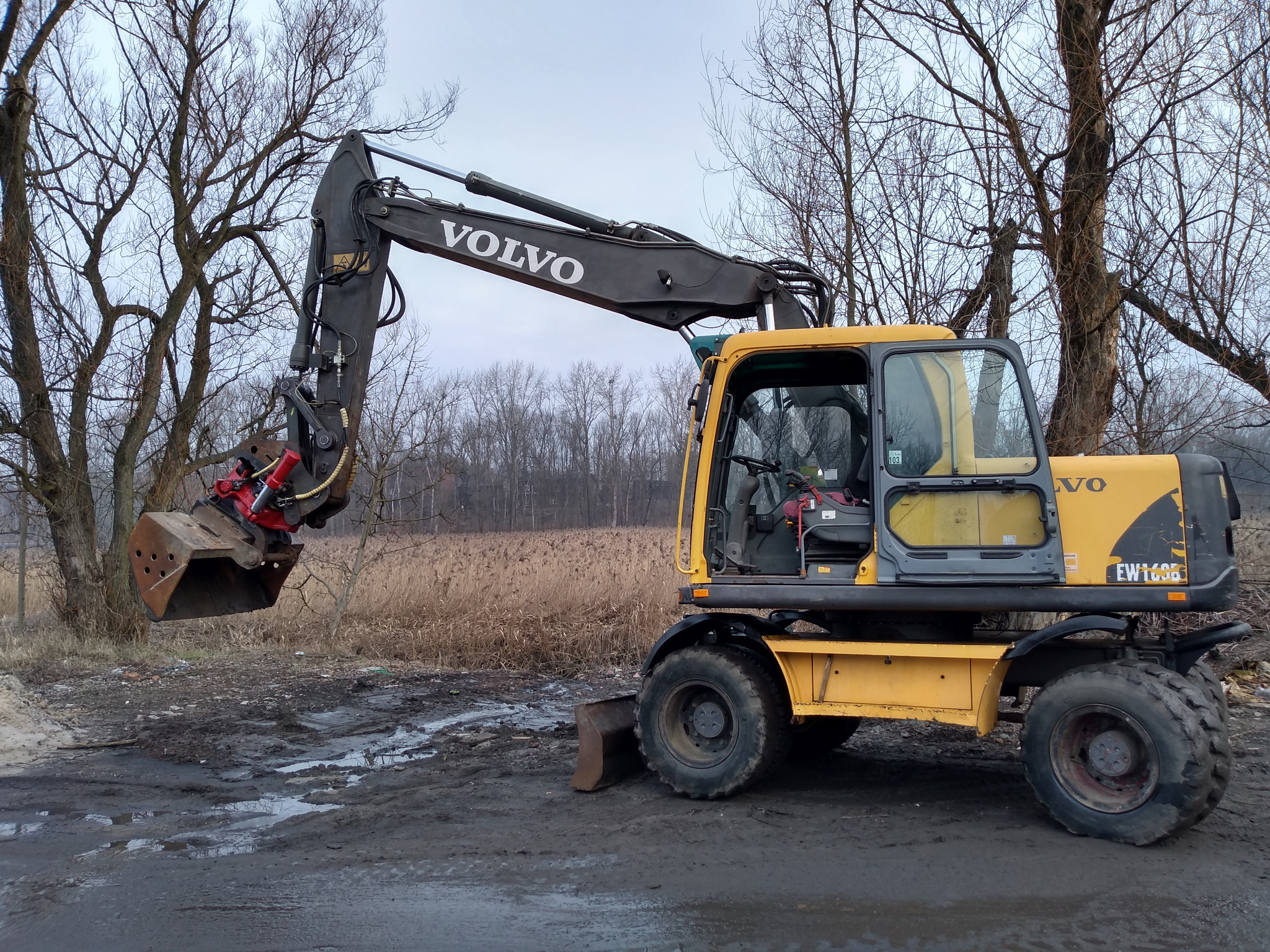 Nasz sprzęt koparka obrotowa
