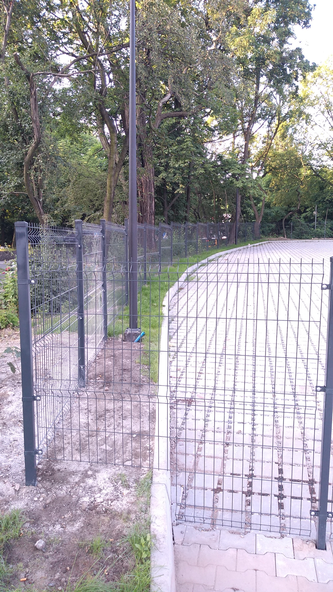 Ogrodzenie parkingu w Rudzie Śląskiej