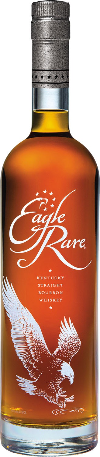 Butelka Kentucky Straight Bourbon Whiskey Eagle Rare z metalową zakrętką ozdobioną gwiazdami i białym rysunkiem orła.