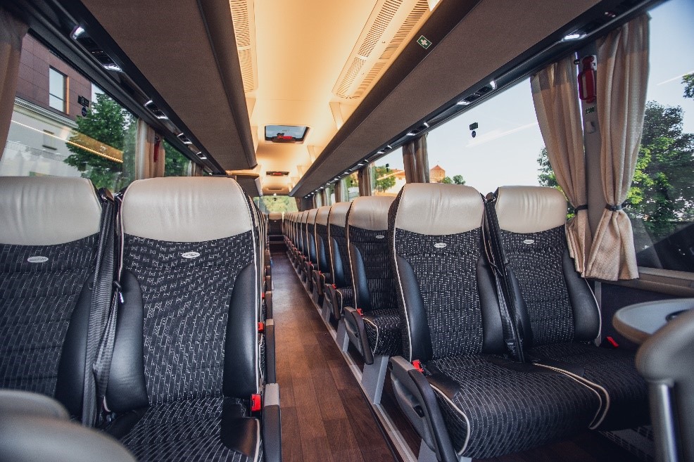 Standardowe wnętrze naszych autokarów