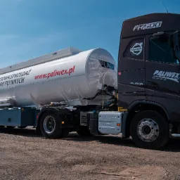 Posiadamy tabór nowoczesnych cystern od 12 tys do 30 tys litrów