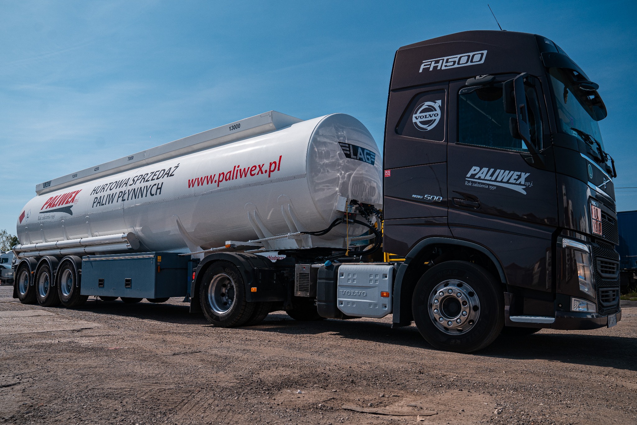 Posiadamy tabór nowoczesnych cystern od 12 tys do 30 tys litrów