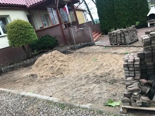Wymiana kostki brukowej.