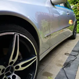 Odświeżenie lakieru oraz zabezpieczenie woskiem.