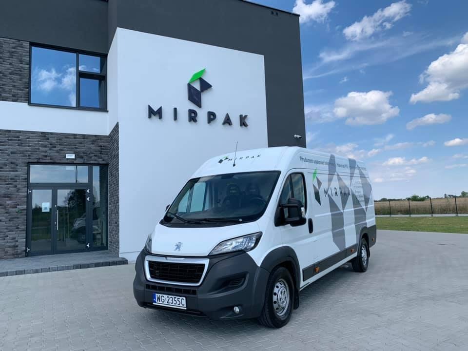 Stworzenie logo firmy i oklejenie reklamowe BUSa