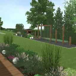 Wizualizacja ogrodu z drewnianym tarasem, placem zabaw z huśtawkami i drążkami, oświetlonym kulami, z bujną roślinnością i równo przystrzyżonym trawnikiem.