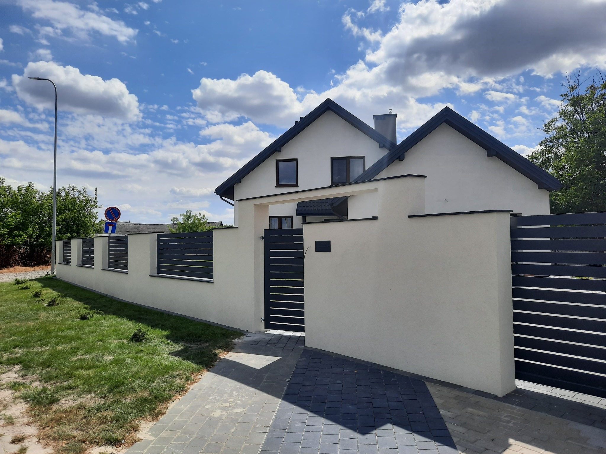 nowoczesne ogrodzenie