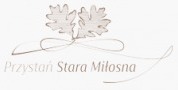 Delikatny, ręcznie rysowany motyw graficzny z dwoma liśćmi dębu i kokardką, umieszczony nad napisem 'Przystań Stara Miłosna' w jasnej, subtelnej tonacji.