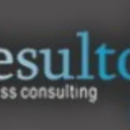 Logo firmy Resulto Business Consulting z abstrakcyjnym symbolem dwóch głów w kolorze błękitnym.