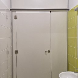 ZABUDWOA Z WYPEŁNIENIEM DO PEŁNEJ WYSOKOŚĆI POMIESZCZENIA