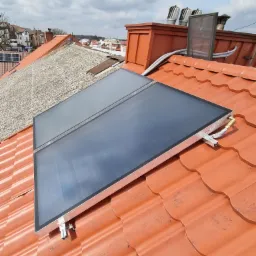 Kolektory solarne do grzania wody.