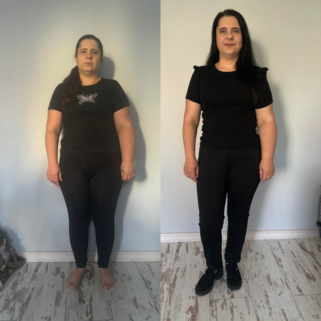 Kobieta prezentująca swoją przemianę sylwetki: zdjęcie 'przed' po lewej stronie, z włosami spiętymi w kucyk i w luźnej koszulce, a 'po' po prawej, z rozpuszczonymi włosami i w dopasowanym stroju.