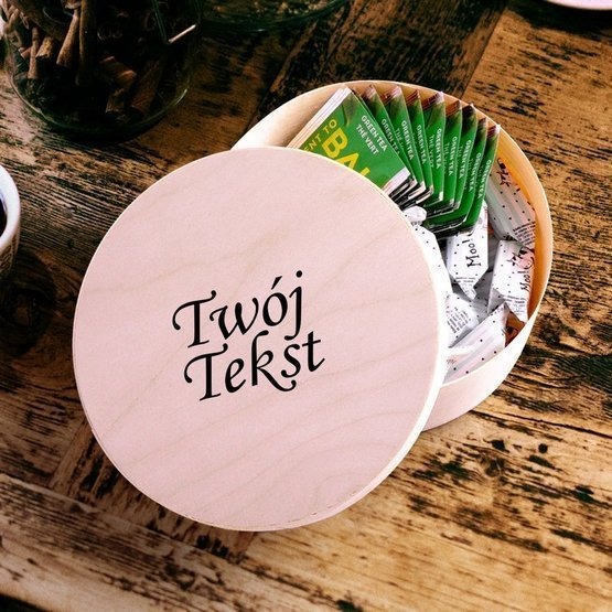 Pudełka personalizowane z cukierkami i herbatą