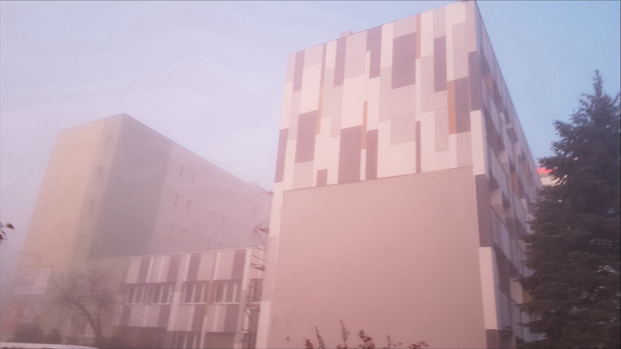 elewacja wentylowana sąd katowice