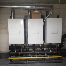 Holiday Sianożęty kaskada 3 piecy Beretta Powermax 100. łączna moc 240 KW budynek pow. 5000m2