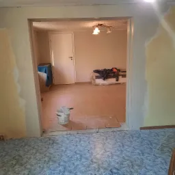 Wykucie przejścia w ścianie i obrobka ,ok 12 godz pracy