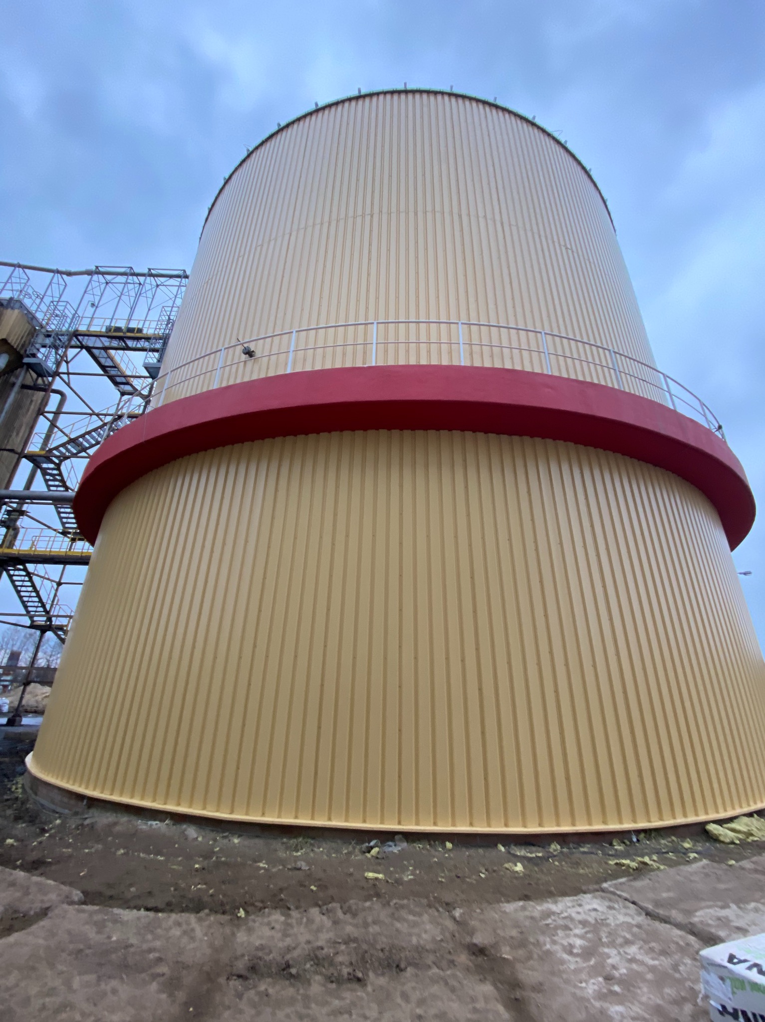 Wymiana blachy trapezowej na zbiorniku fermentacyjnym w Bydgoszczy