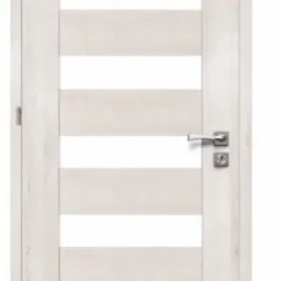 Biała, drewnopodobna płycinowa konstrukcja ze srebrną klamką i zamkiem, z poziomymi, białymi, matowymi przeszkleniami.